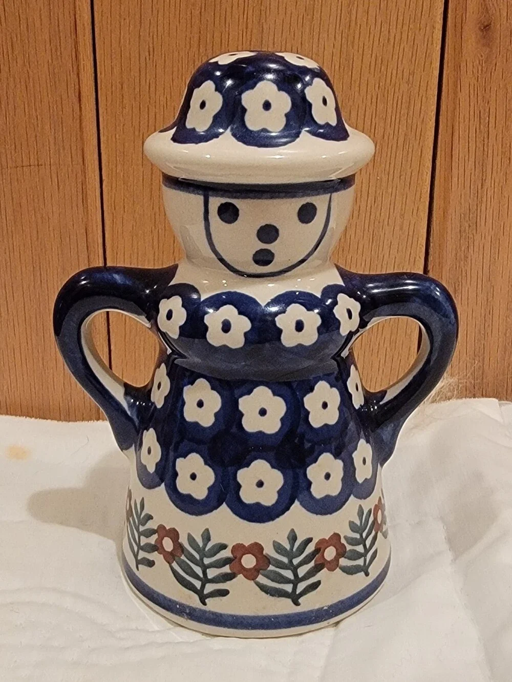 Boleslawiec Polish Pottery Woman Shaker # 107 J. Radzinska